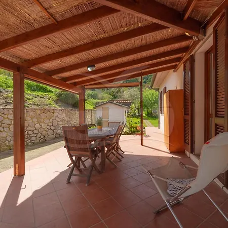 Villino Albereto - Goelba Feriehus Portoferraio